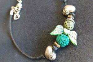 Engel armband van lavasteen