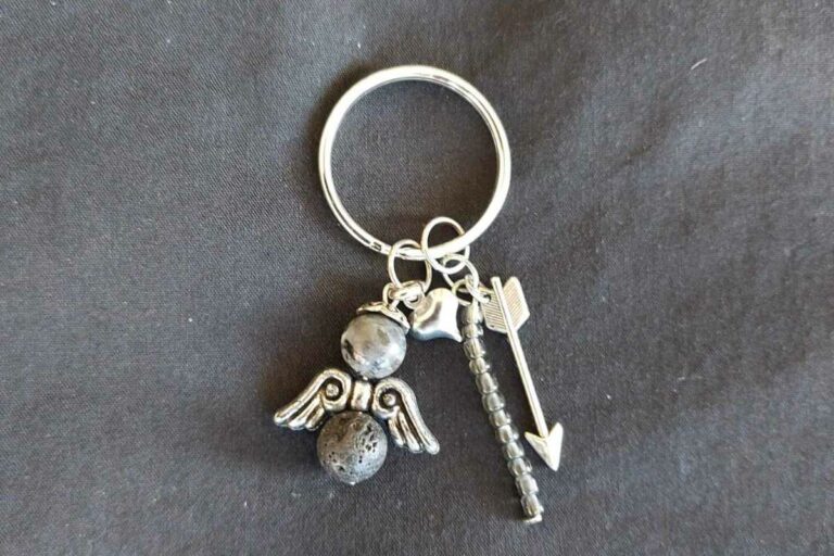 Engel sleutelhanger met lava